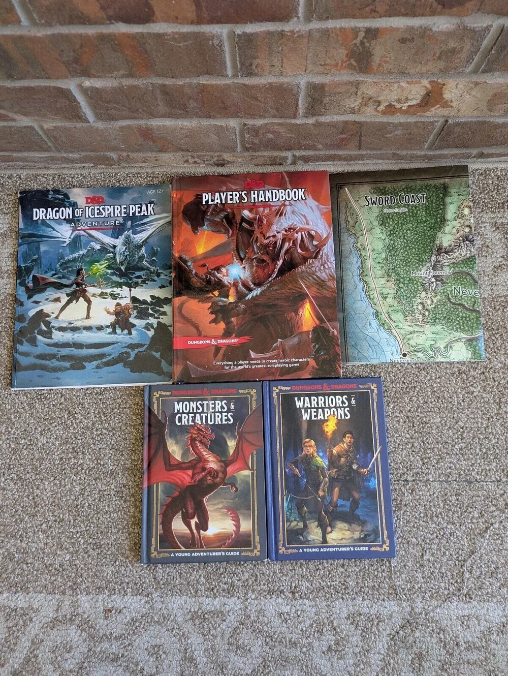 Dungeons Dragons 5e Book Lot Players Handbook Essentials Kit Map Young Guide